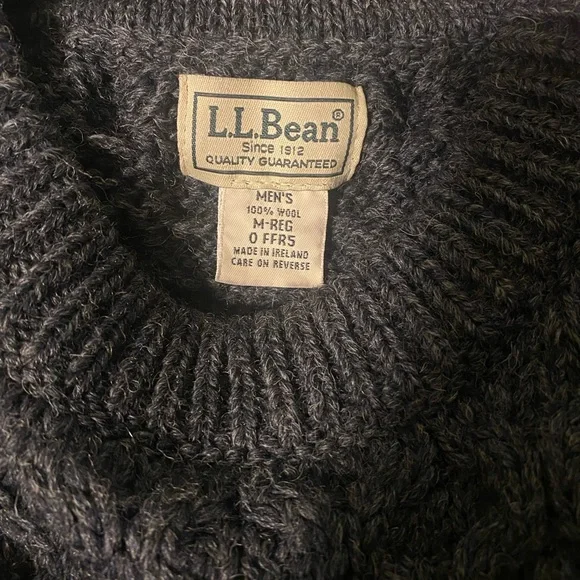 L.L. Bean Men's Dark Gray Cable Knit Sweater. Men’s Regular. - Picture 3 of 3